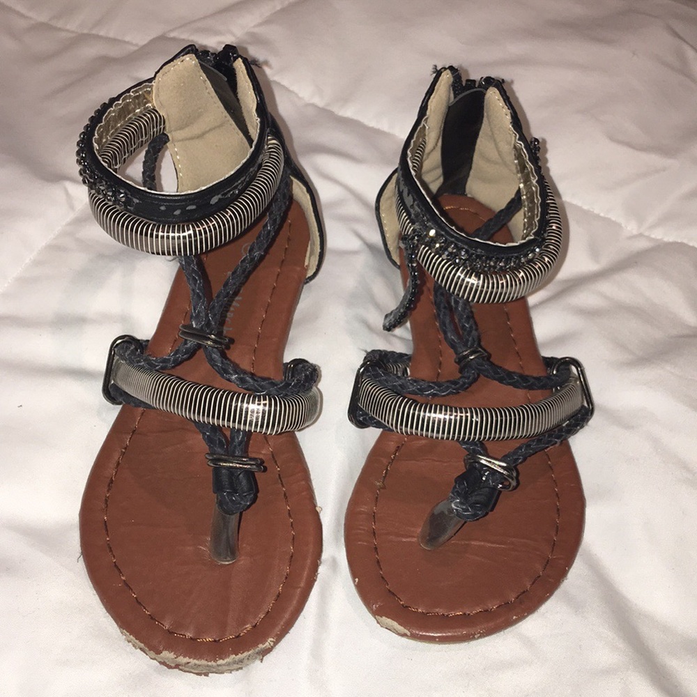 Girls sandals size 8